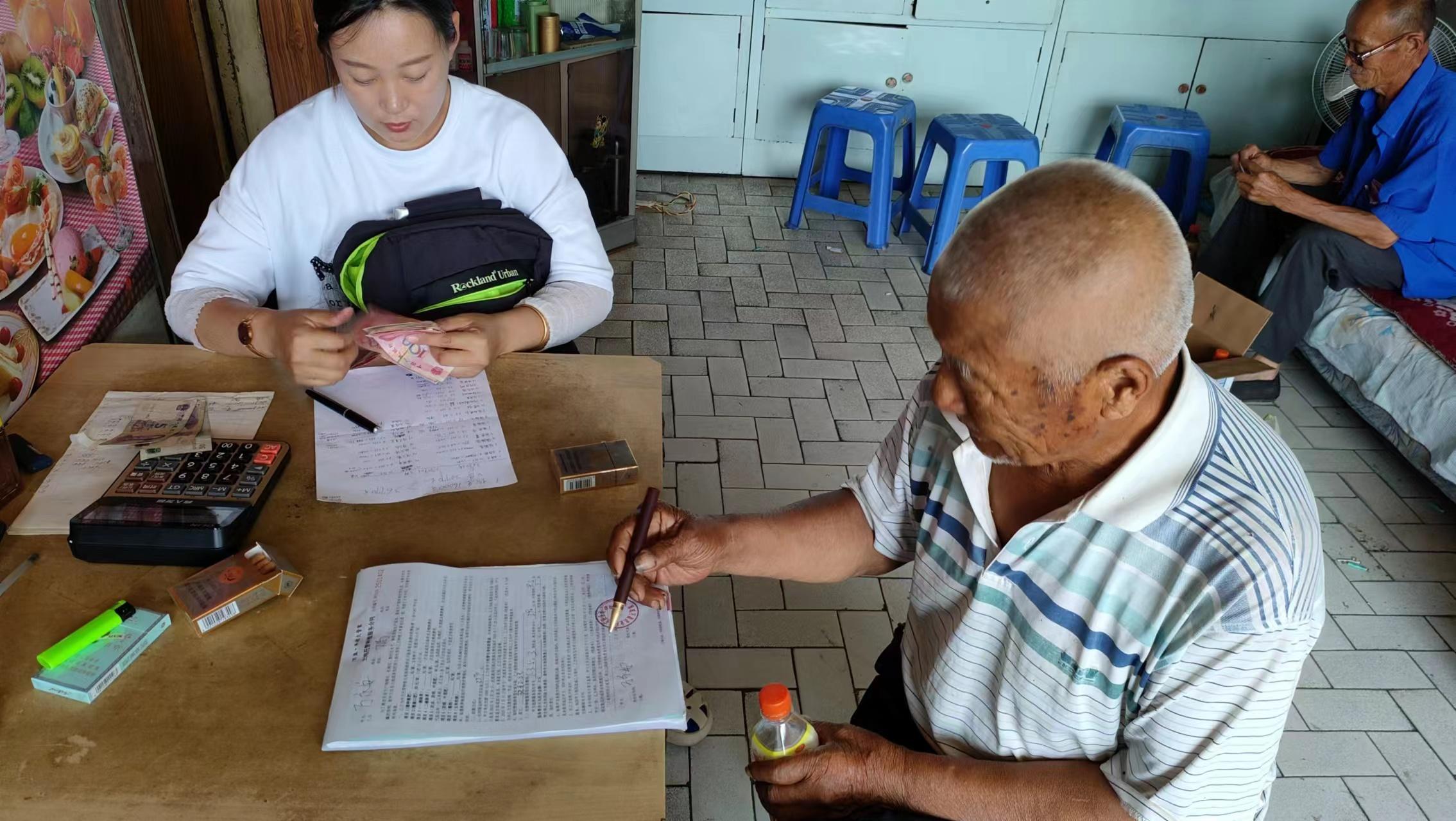 自己不种地，把土地托管有啥好处？